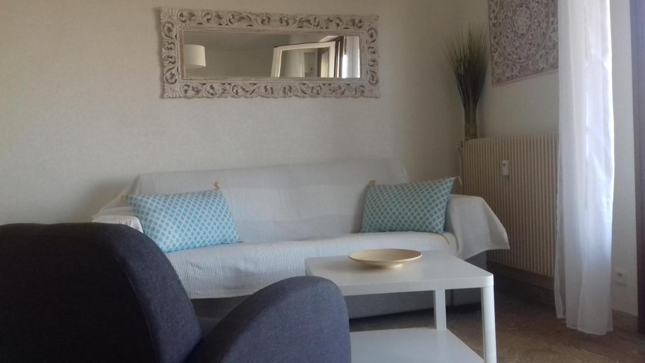 Residence L'Emilia Hyeres Exterior photo