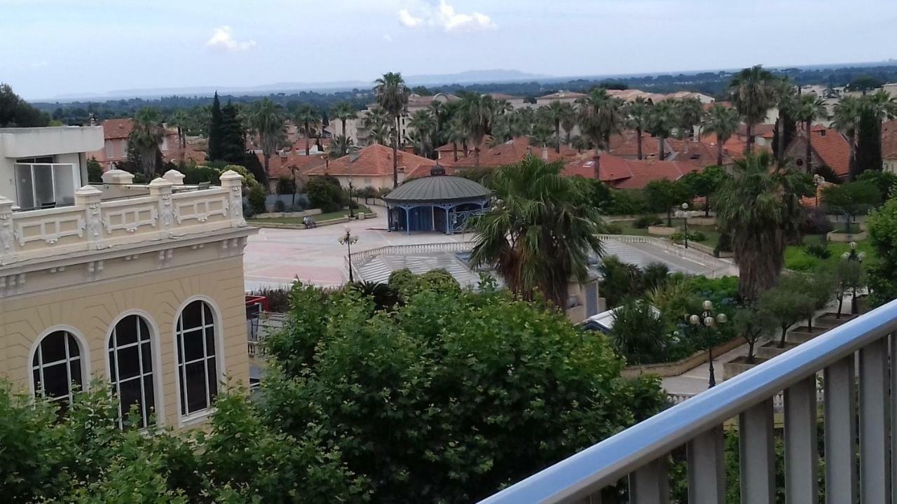 Residence L'Emilia Hyeres Exterior photo